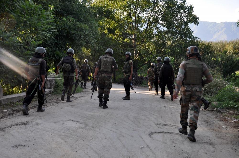 The Weekend Leader - Search operation underway in J&K's Rajouri for trapped terrorists
